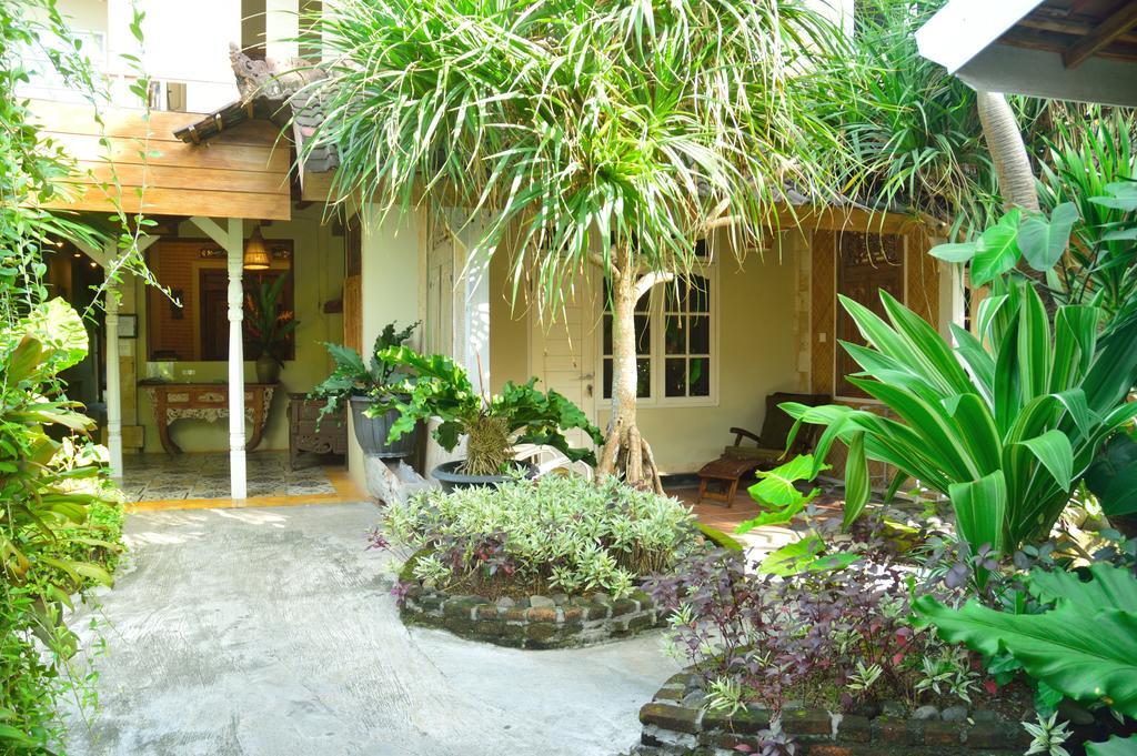 Hôtel Desa Nyima à Seminyak Extérieur photo